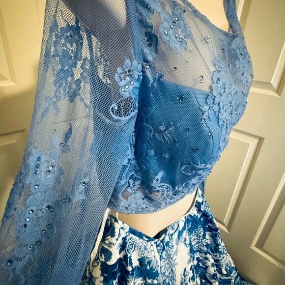 Sherri Hill Blue and White Bishop Sleeve Prom Dress - Picture 5 of 15